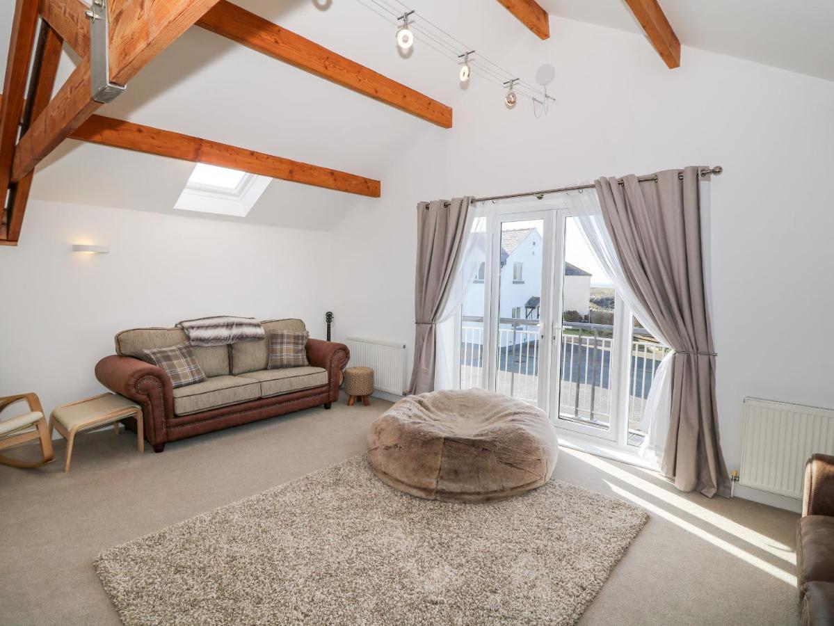 Bay View Villa Holyhead Eksteriør billede